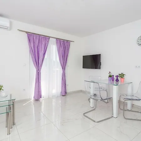 Gabelic Apartment