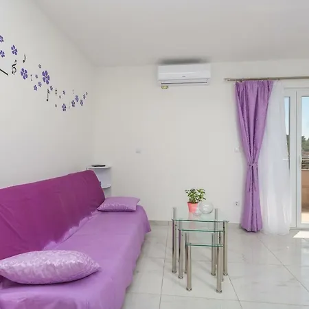Gabelic Apartment *