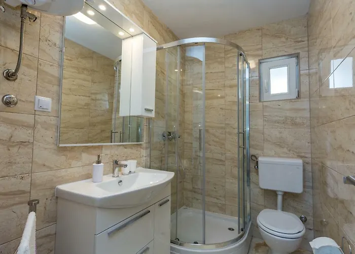 アパート Gabelic フヴァル